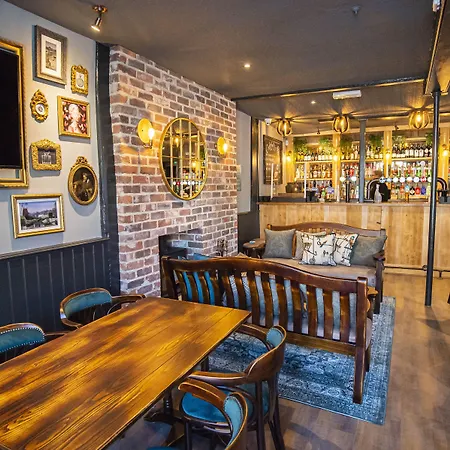 Kings Arms Hotel-3