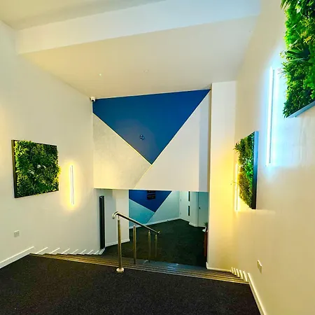 Urban Pod Hotel Liverpool-3