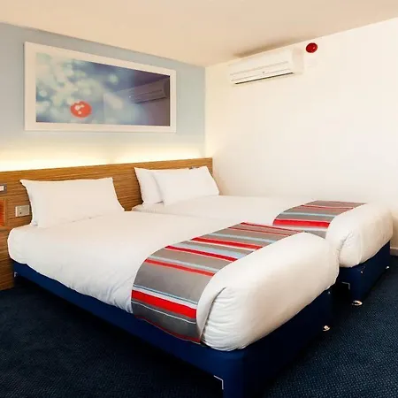 Travelodge Wadebridge-2