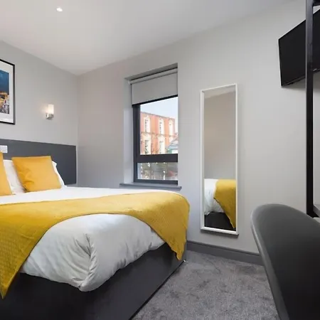 Bank Square Town House-2