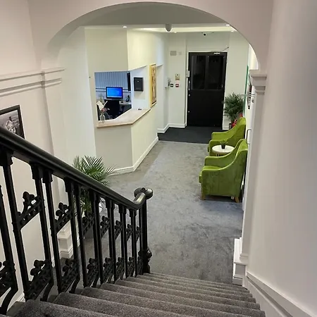 Dusties Hotel-3