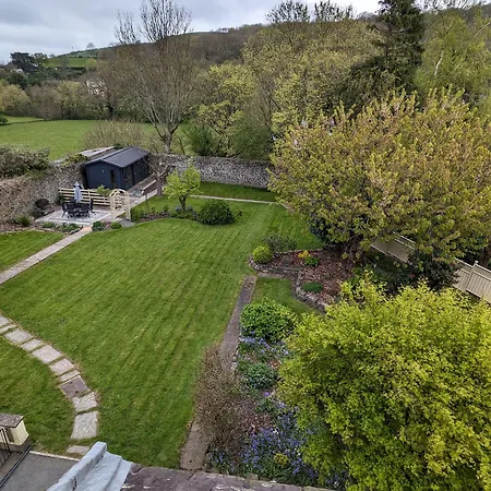 Llys Aeron "The Little Hotel"-2