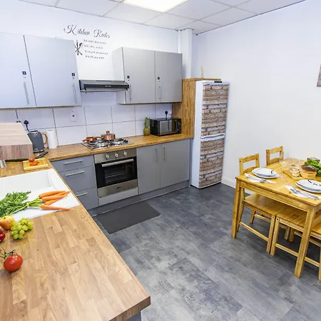 Cades Accommodation-3