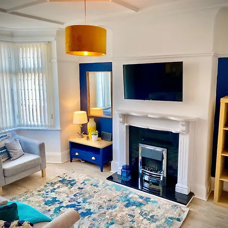 Clifton Stylish Hot Tub House In Blackpool-2
