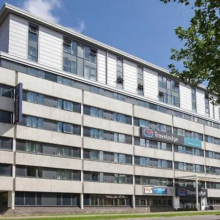 Travelodge Swindon Central-2