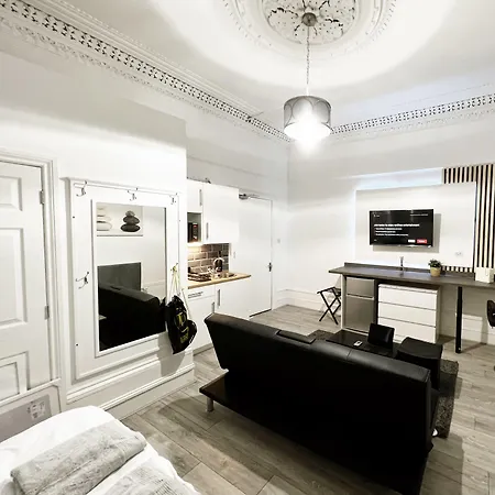 Erin Court Mansion - Rm 11-2