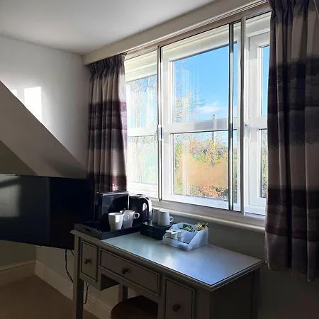 Rylands Farm Guest House-3