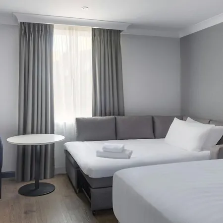 Edinburgh Marriott Hotel Holyrood-2