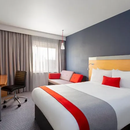 Holiday Inn Express Birmingham Redditch By Ihg-3