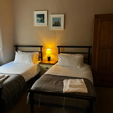 Admiral Macbride Bed & Breakfast-2