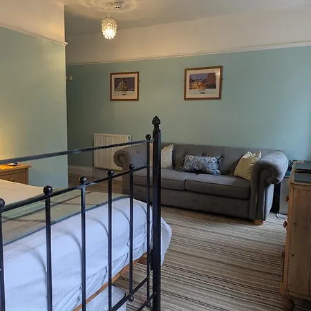 Broomfield House-3