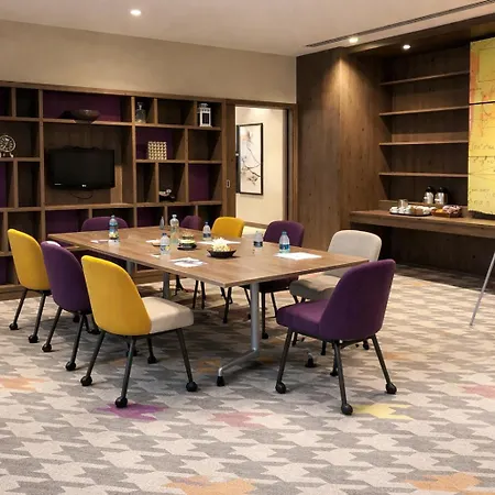 Hampton By Hilton Oxford-3