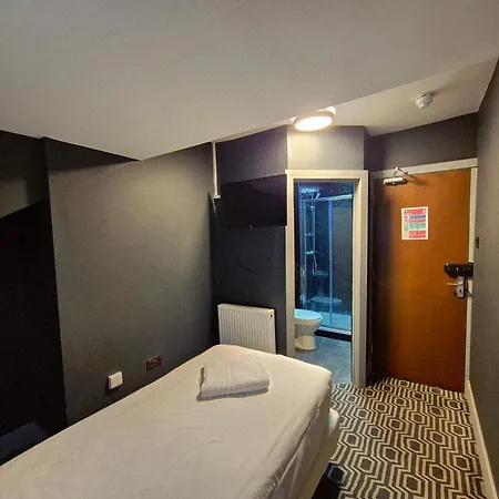Oyo Ivy Hotel-2