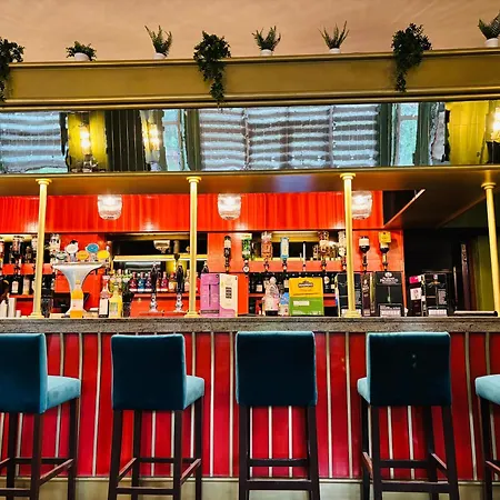 Uno Thames Hotel -Reopened Brand New Again -Free Parking-3