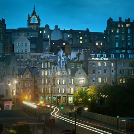 Motel One Edinburgh-Royal-3