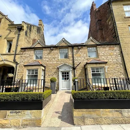 The Bondgate Boutique-2