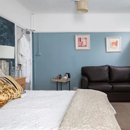 Rosaire Guest House-3