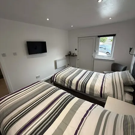 The Carisbrooke-2