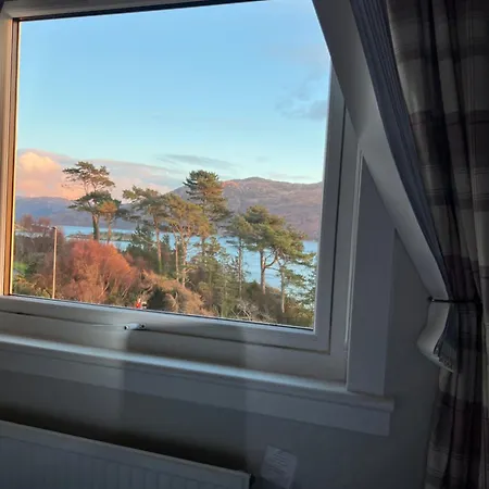 Lochalsh View En Suite Kyle Near Skye-3