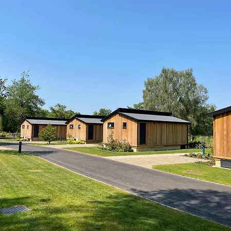 Blenheim Palace Lodge Retreat-2