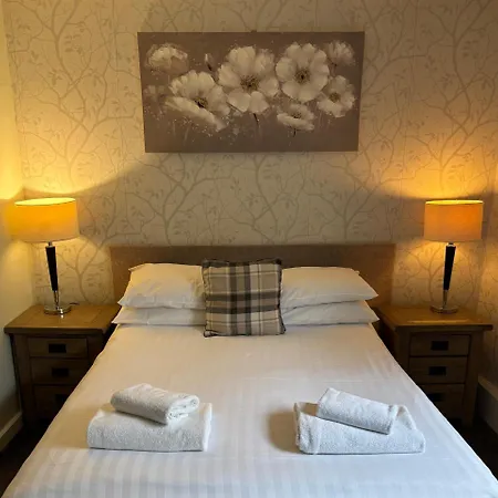 The Castle Tavern Pub & Guest Rooms-3