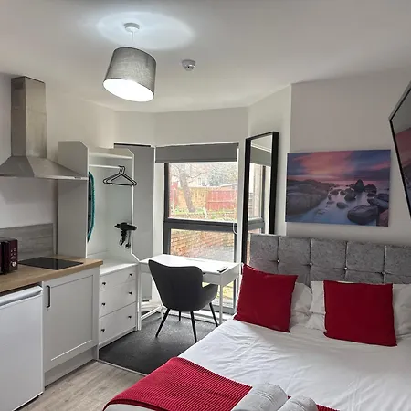 Comfortable Stay - Derby Road-2