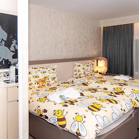 Hilton London Heathrow Airport-2