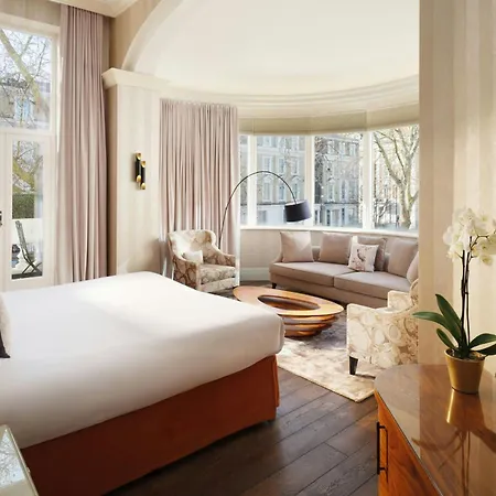 Hotel Xenia, Autograph Collection-3