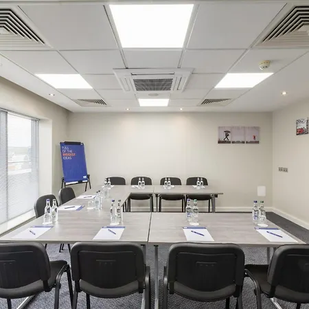 Holiday Inn Express London Croydon By Ihg-2