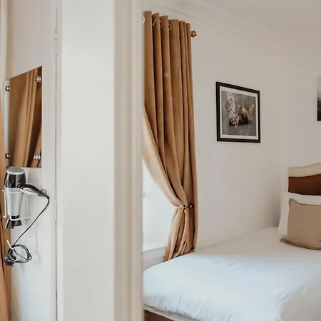 Pitfaranne Guest House-2