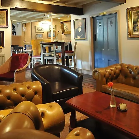 White Hart Cafe Bar & Bistro-2