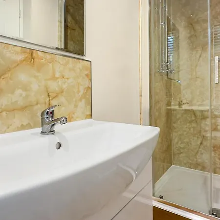 Relax Inn - Thorpe Lodge Hotel-3