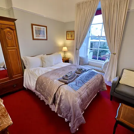 Burnside Guest House-2