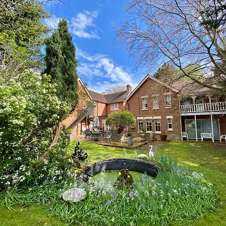 Pickwicks Guest House-3