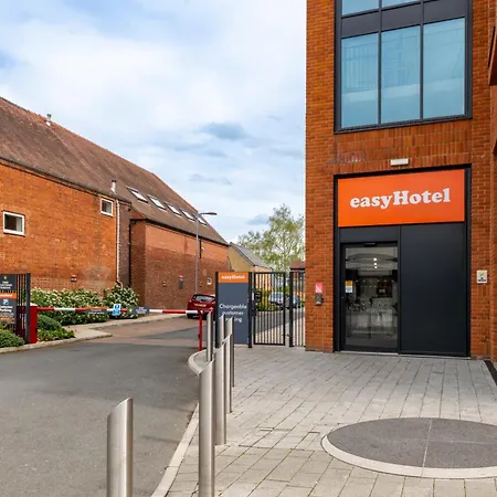 Easyhotel Oxford-3
