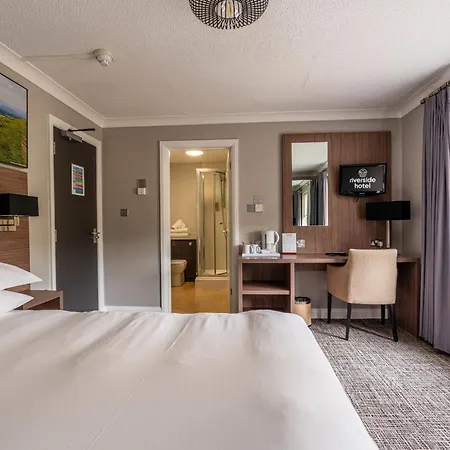 Riverside Hotel-2