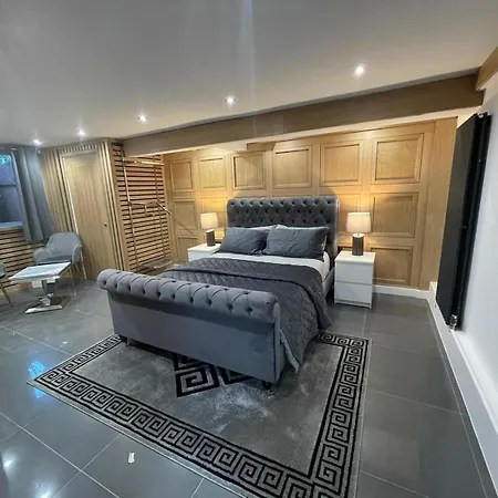 Hendham House - Near Etihad Stadium, Coop Live Arena, Ao Arena, Piccadilly Train Station & Manchester City Centre-2