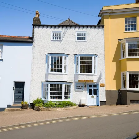 Radcliffe Guest House-3