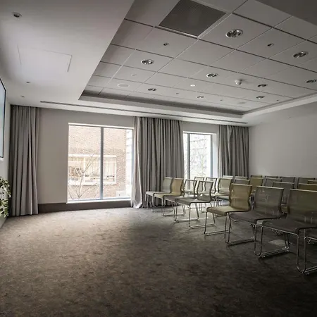 Novotel London Brentford-2