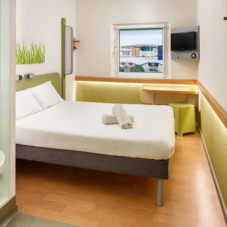 Ibis Budget Portsmouth-3