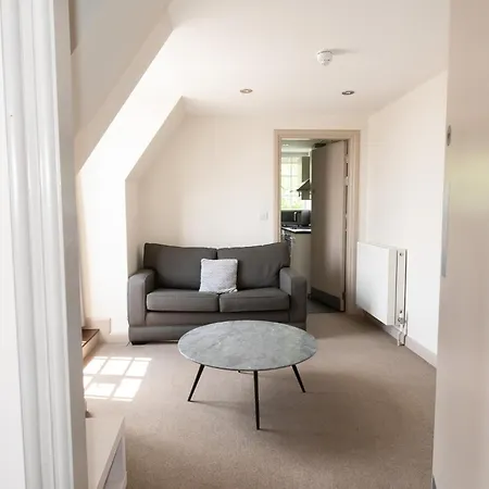 Goodenough College - University Residence-2