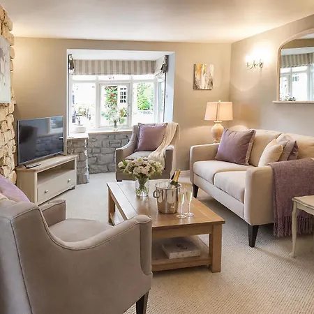 The Lansdowne Cottage-3