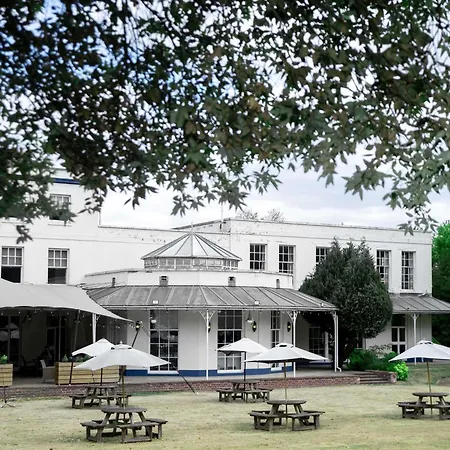 Mercure Thurrock Stifford Hall-2