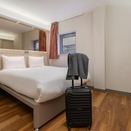 Point A Hotel London Canary Wharf-3
