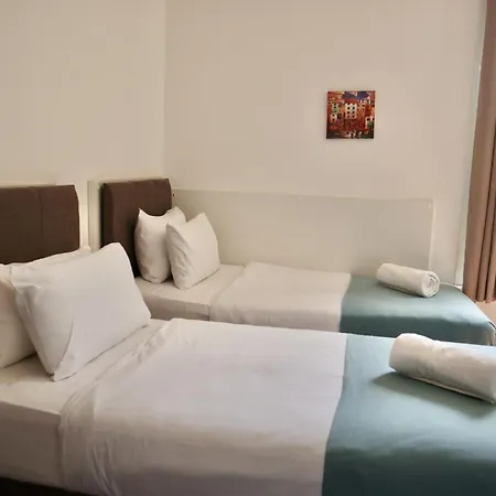 City Centre Guest House - Gloucester Park-3