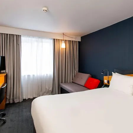 Holiday Inn Express Swindon West By Ihg-2