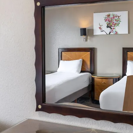 The Grand Burstin Hotel-3