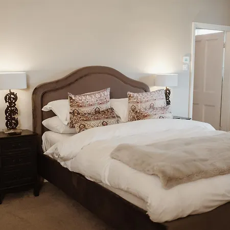 Glewstone Court Country House Hotel-2