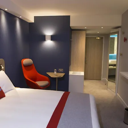 Holiday Inn Express Cambridge West - Cambourne By Ihg-2