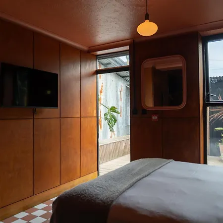 The Lodge Of Heavy Leisure-3